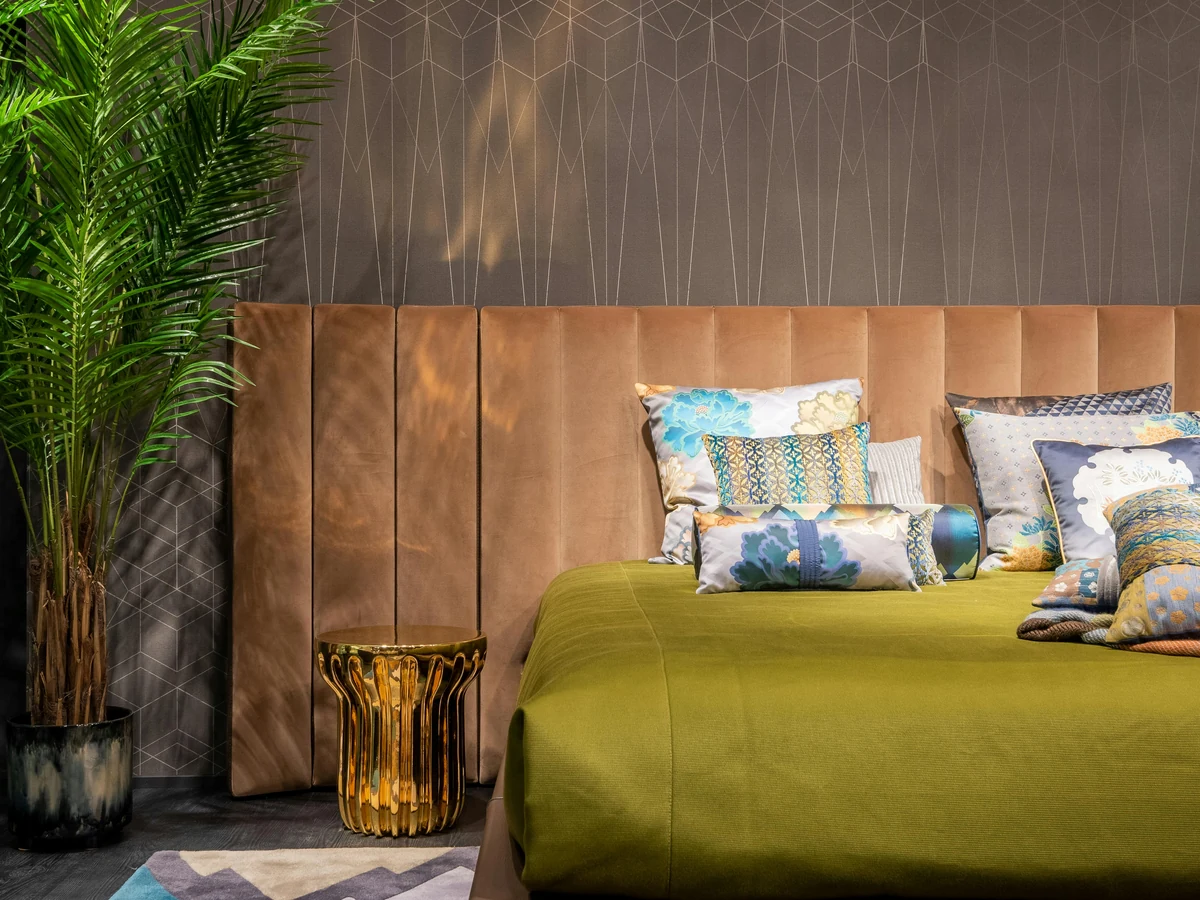 Luxury master bedroom painting in Cheltenham, rich brown tones by Cheltenham Decorators