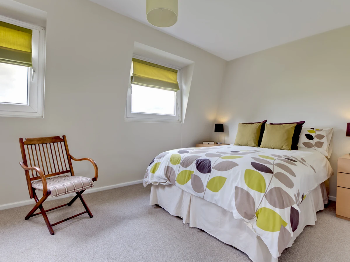 Neutral toned bedroom painting in Cheltenham by Cheltenham Decorators