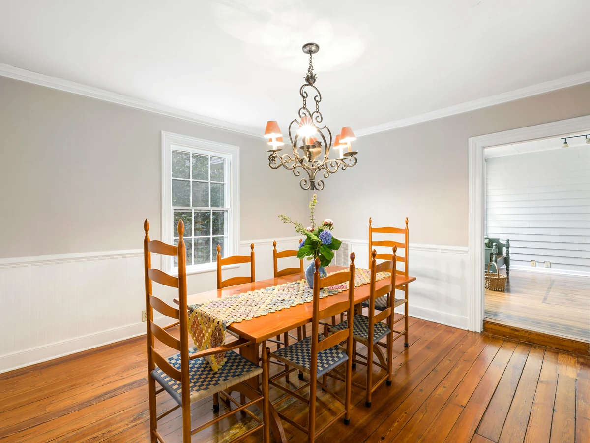 Classic dining room painting in Cheltenham with eggshell finish on period walls
