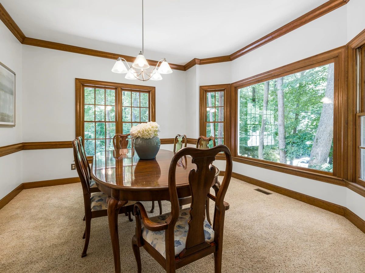 Traditional dining room freshly painted in Cheltenham by Cheltenham Decorators
