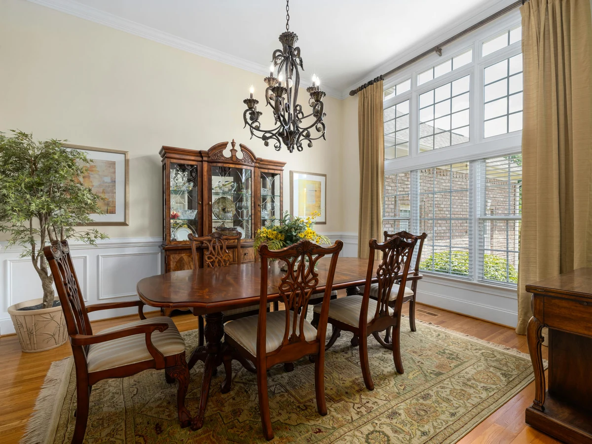 Interior Painting in Cheltenham by professional decorators