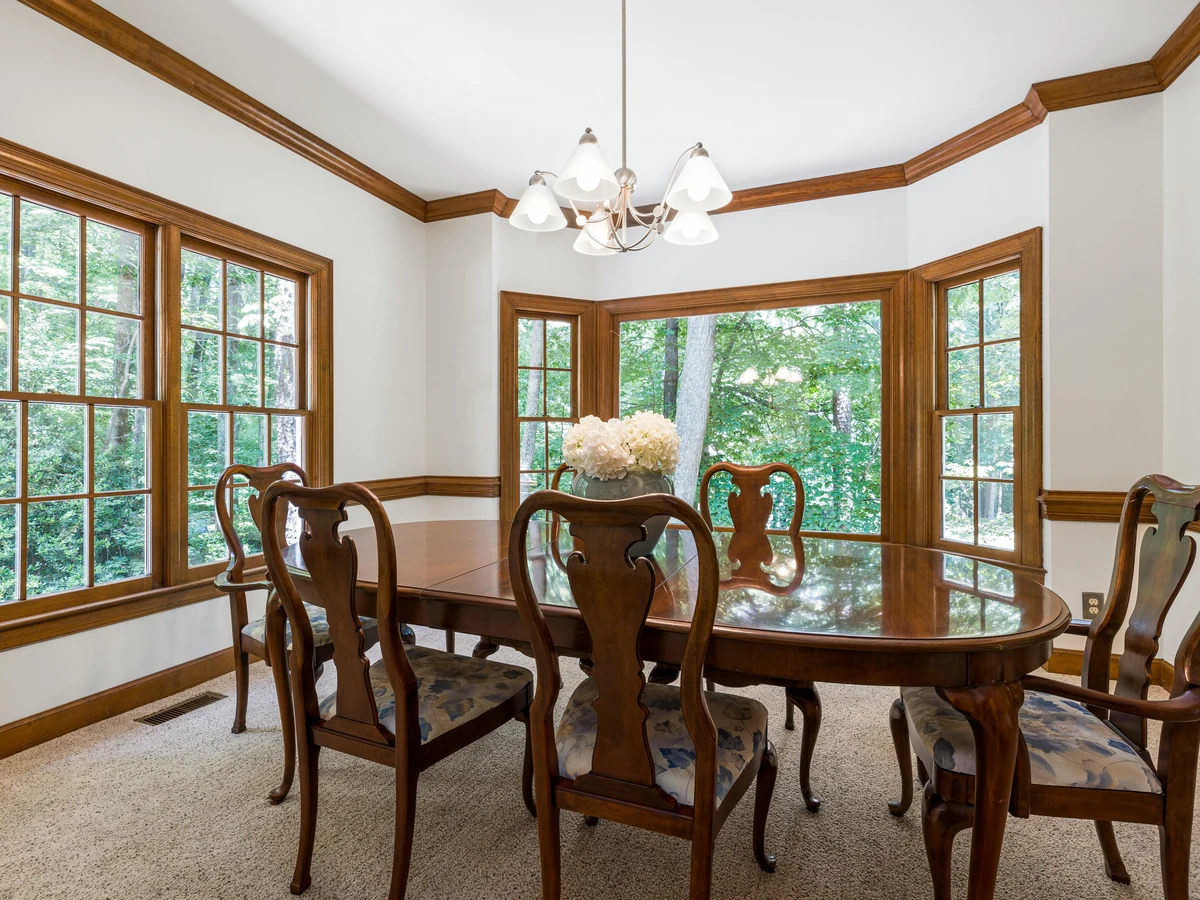 Traditional dining room painting in Cheltenham, period property with decorative cornicing