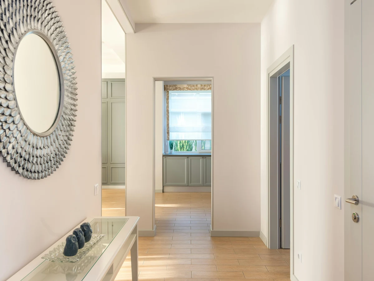Freshly painted hallway in a Tivoli period property by Cheltenham Decorators