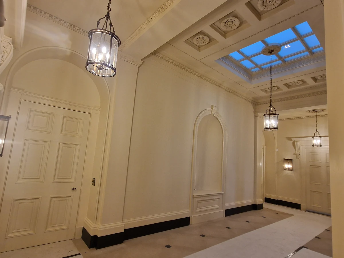 hallway-painting-panelled-hallway-cheltenham-cheltenham-decorators Painted panelled hallway by Cheltenham Decorators in Cheltenham